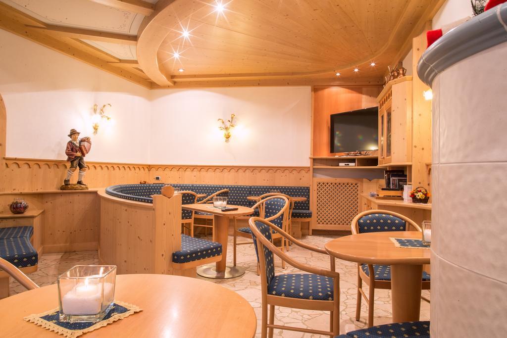 Hotel Al Cervo Tesero Luaran gambar