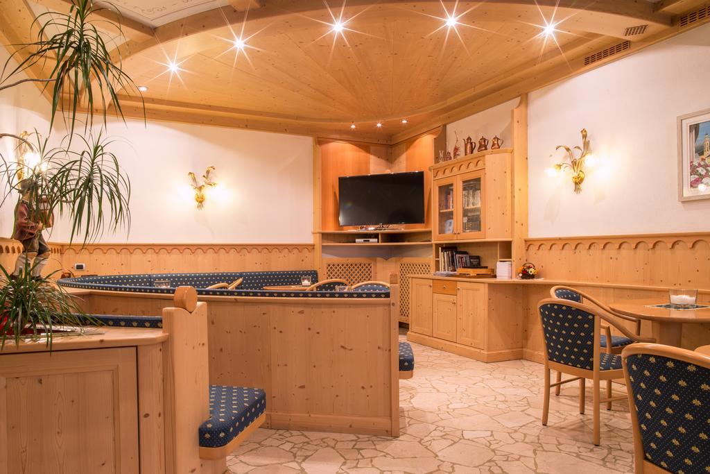 Hotel Al Cervo Tesero Luaran gambar